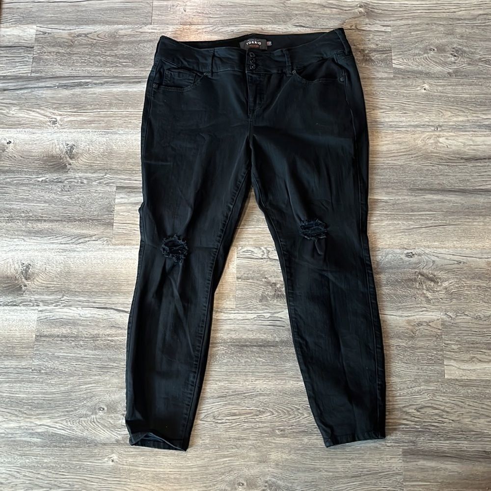 Torrid Black Distressed Skinny Jeans - Picture 2 of 6